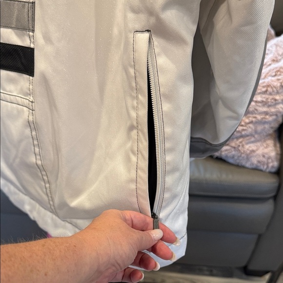 Descente Men's White and Gray Ski Jacket size Large - Picture 6 of 10